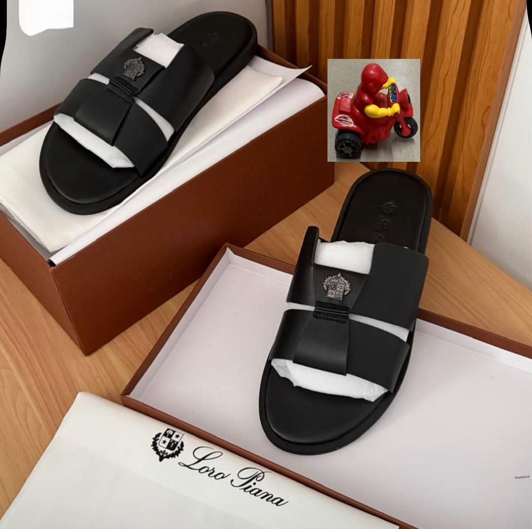 root-JlnZve.jpeg Loro Piana Two-Strap Black Leather Slides with Embroidered Logo - Image 1