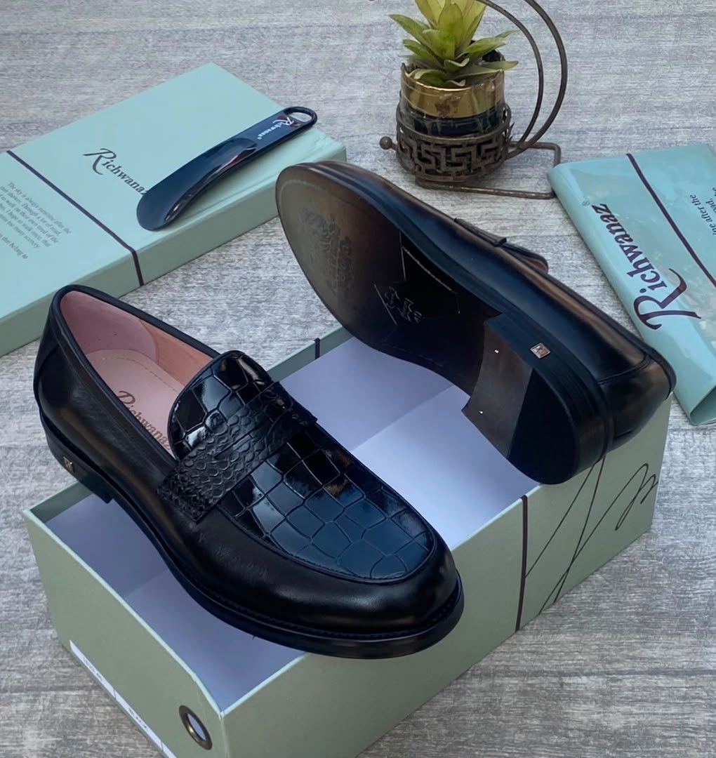 root-SVZhgN.jpeg Richwana Men's Black Leather Loafers with Croco Texture - Exquisite Luxury Footwear - Image 1