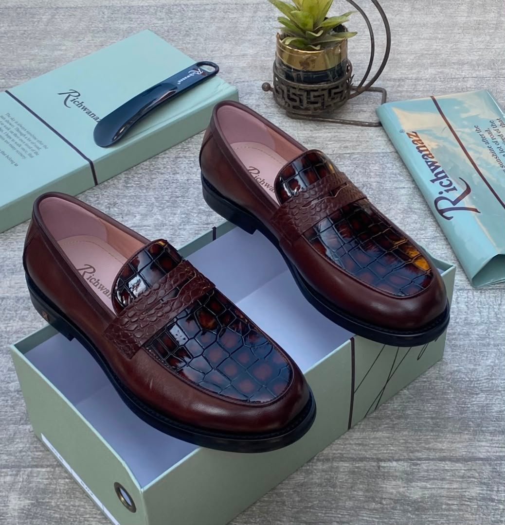root-kvc0L1.jpeg Richwana Exquisite Brown Leather Loafers with Crocodile Embossed Details - Perfect for the Discerning Gentleman - Image 1